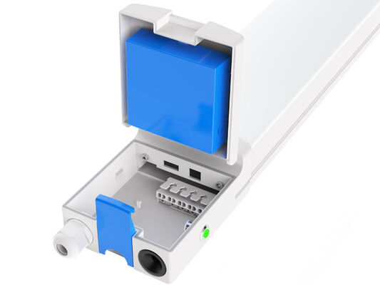 Влагозащищенный светодиодный светильник D4 с эффективностью до 160 лм/Вт с функцией аварийного освещения Ready 4 Emergency SDCM<3 220~240 В переменного тока / 50/60 Гц, входное напряжение 180-264 В постоянного тока